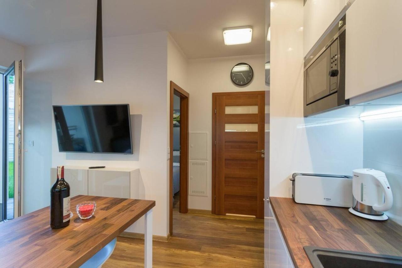 Cozy Apartment With Garden Prestigious Location Krakow Exterior photo